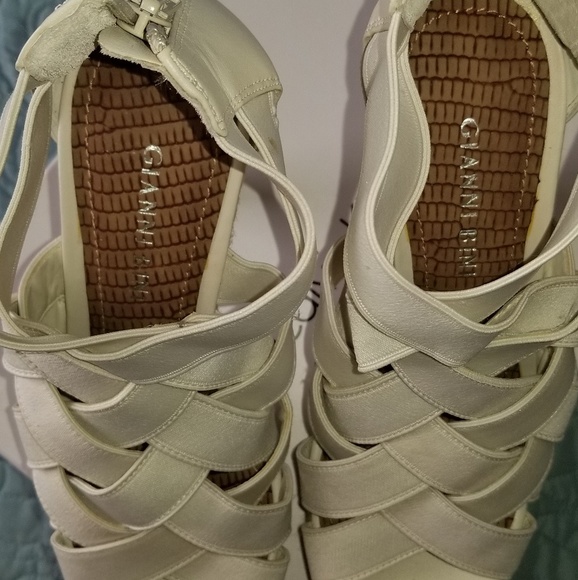 A pair of Gianni Bini bandage heels - Picture 2 of 4